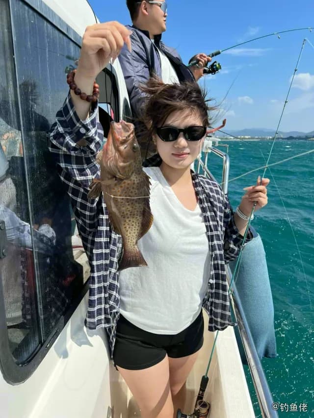 宝石石斑鱼钓获 三亚市 0.9kg